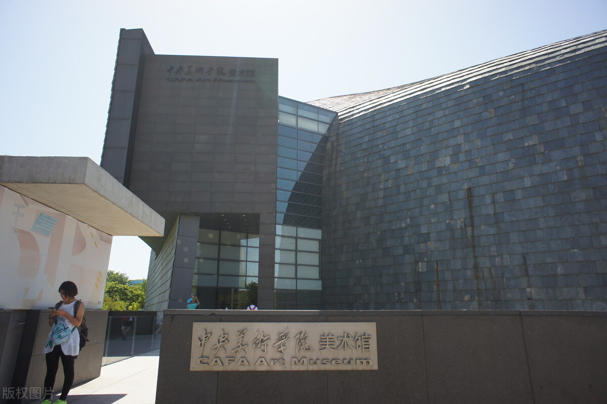 央美2022年校考初试考生达2.3万人，共发放多少张合格证呢？