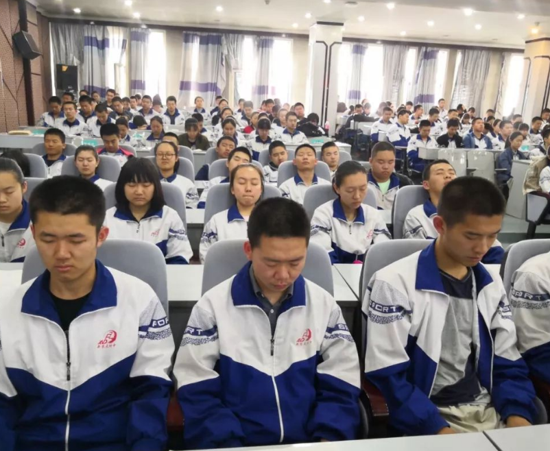 多地高校通知，研究生迎来大变化，学费让学生发愁，但还有好消息