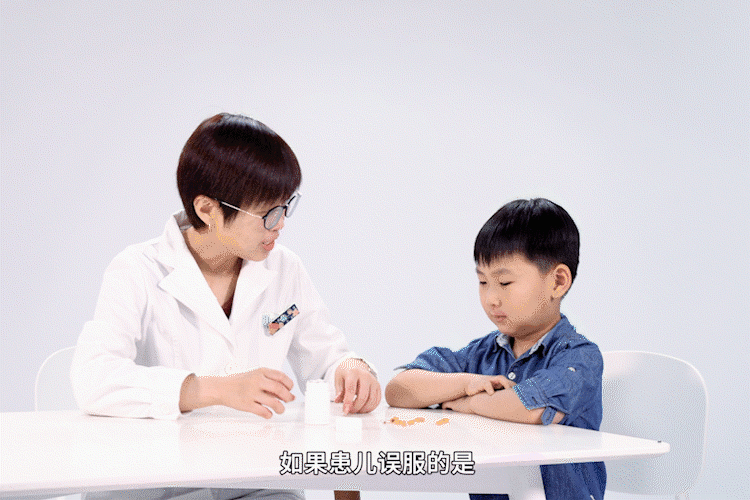 “蜜糖”变砒霜，3岁幼儿误食大量降压片，警察火速送医