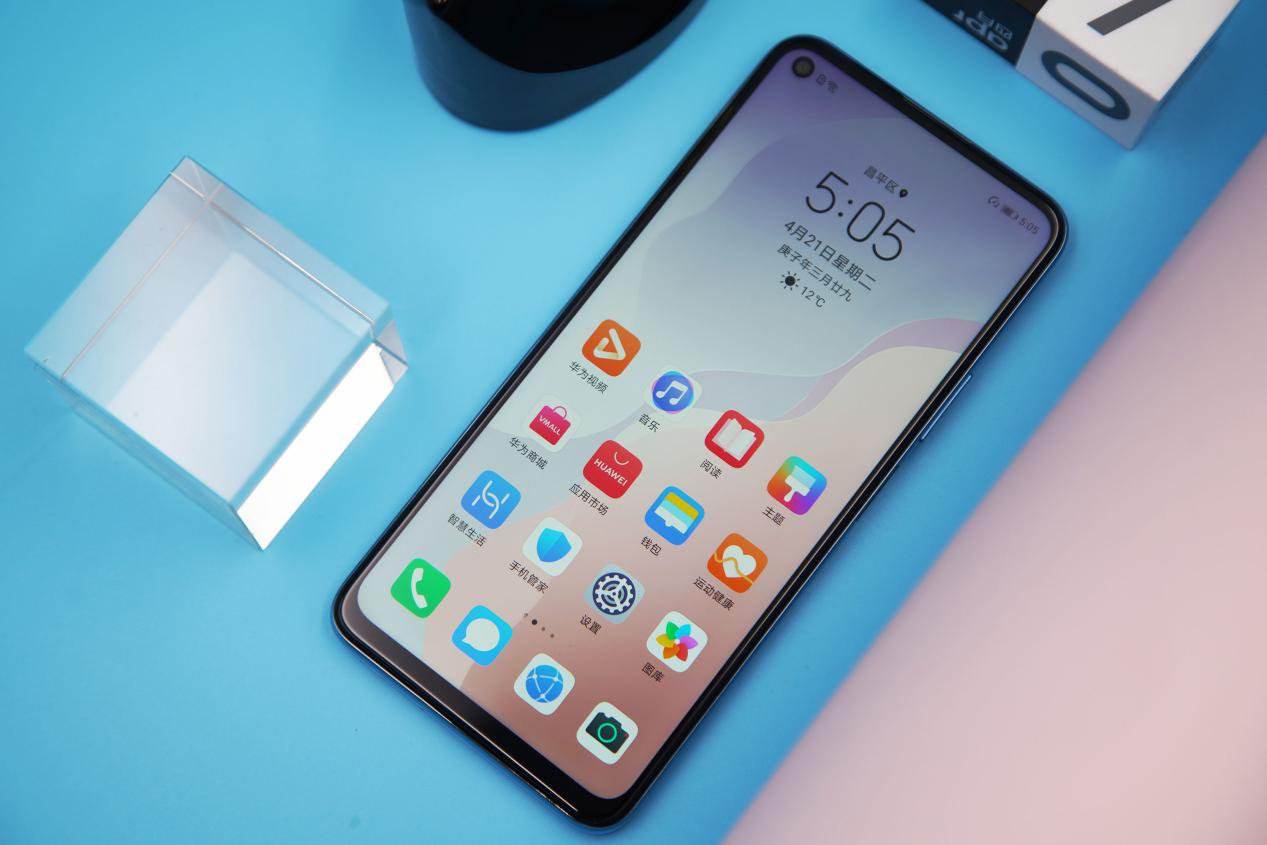 2999起,搭载麒麟985,华为复活了支持5g的nova7,能买吗?