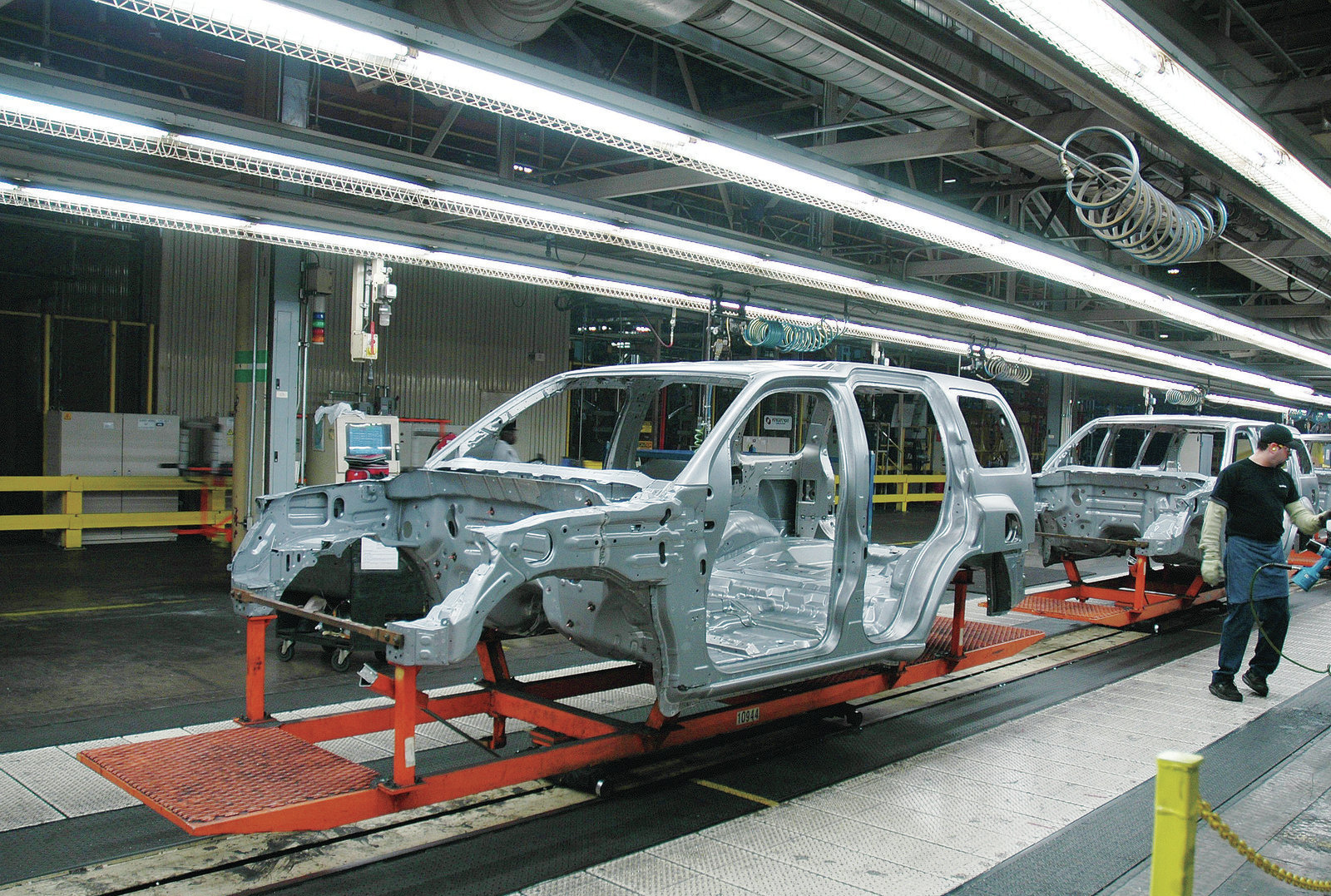 机械类专业：最早和最基础的工学专业类别之一，工作好找但高薪难