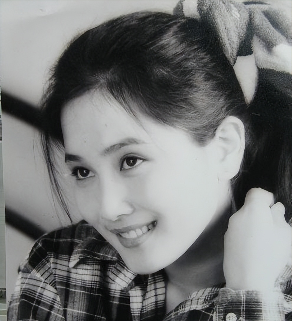 演员潘雨辰，失败的婚姻让我终身难忘，和女儿相依为命很幸福