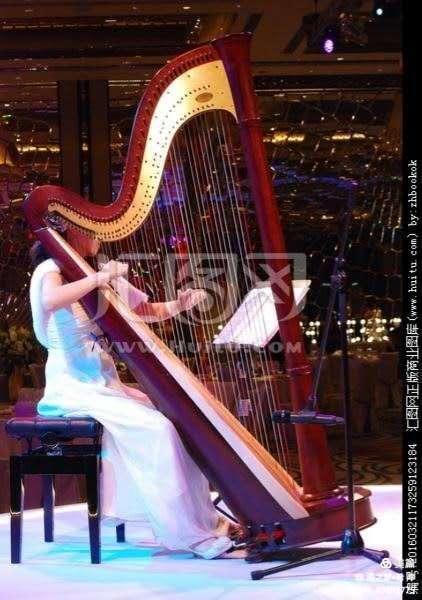 和平之頌歌，人類之呼喚；祖國之禮贊，時代之強音