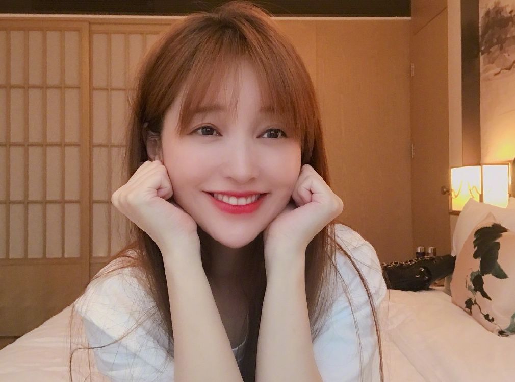 在《上海女子图鉴》里饰演徐笑,她是标准上海的魔女,她是那种看透不说