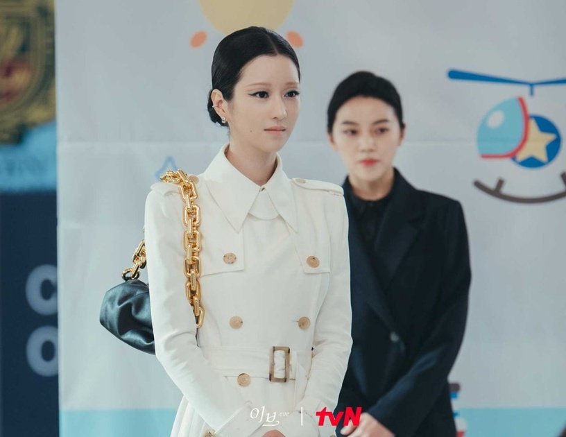 《安娜》秀智婚纱美翻，《夏娃》徐睿知这套被吐槽「像蚕蛹」