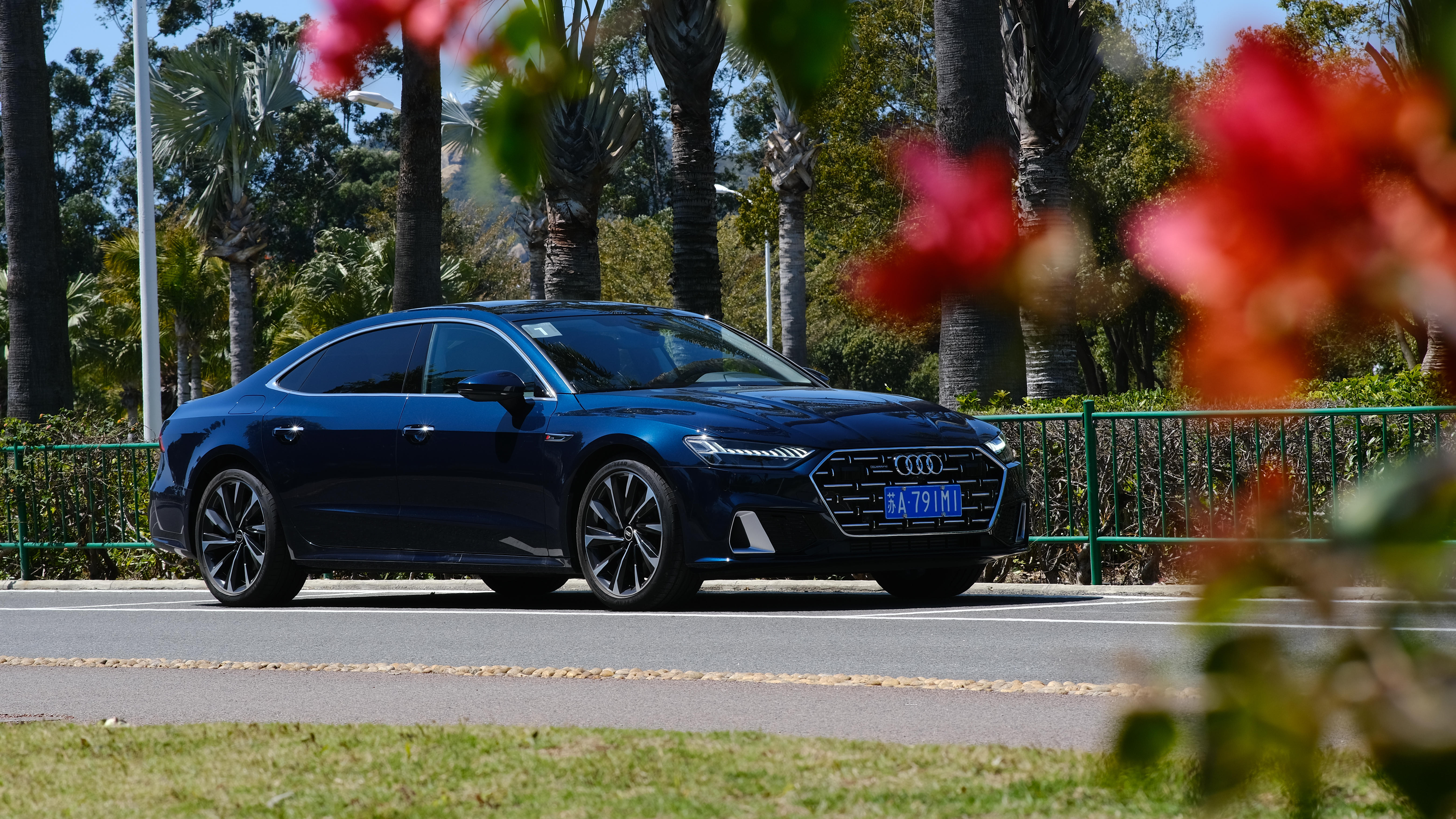 不止加了一个l试驾上汽奥迪a7l