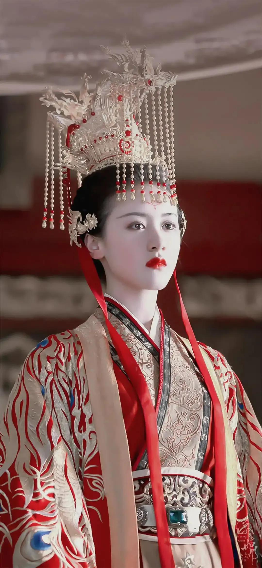 赵露思和袁冰妍的古装造型，谁更美