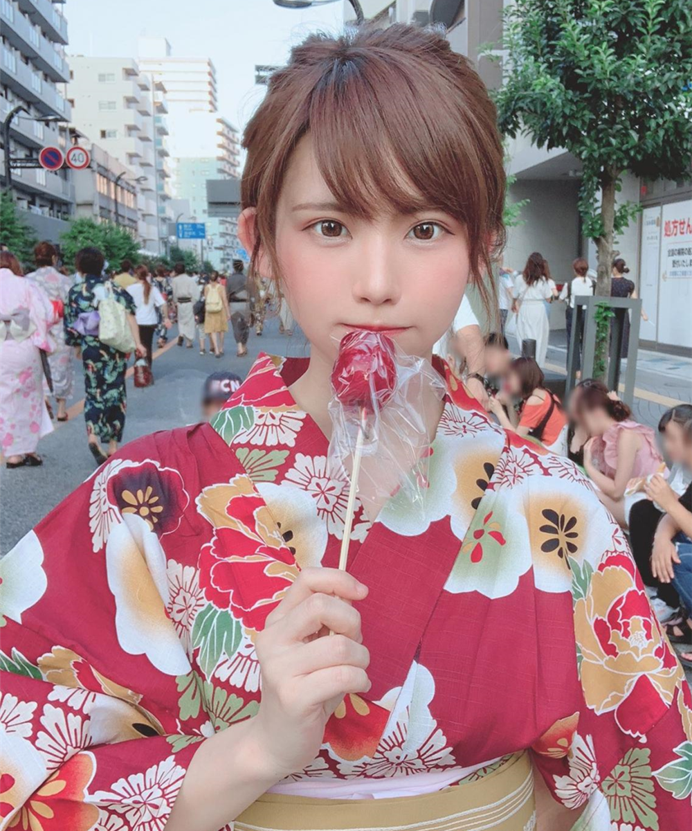 日本最强Cosplayer「えなこ」到底有多强？几分钟带你了解下！
