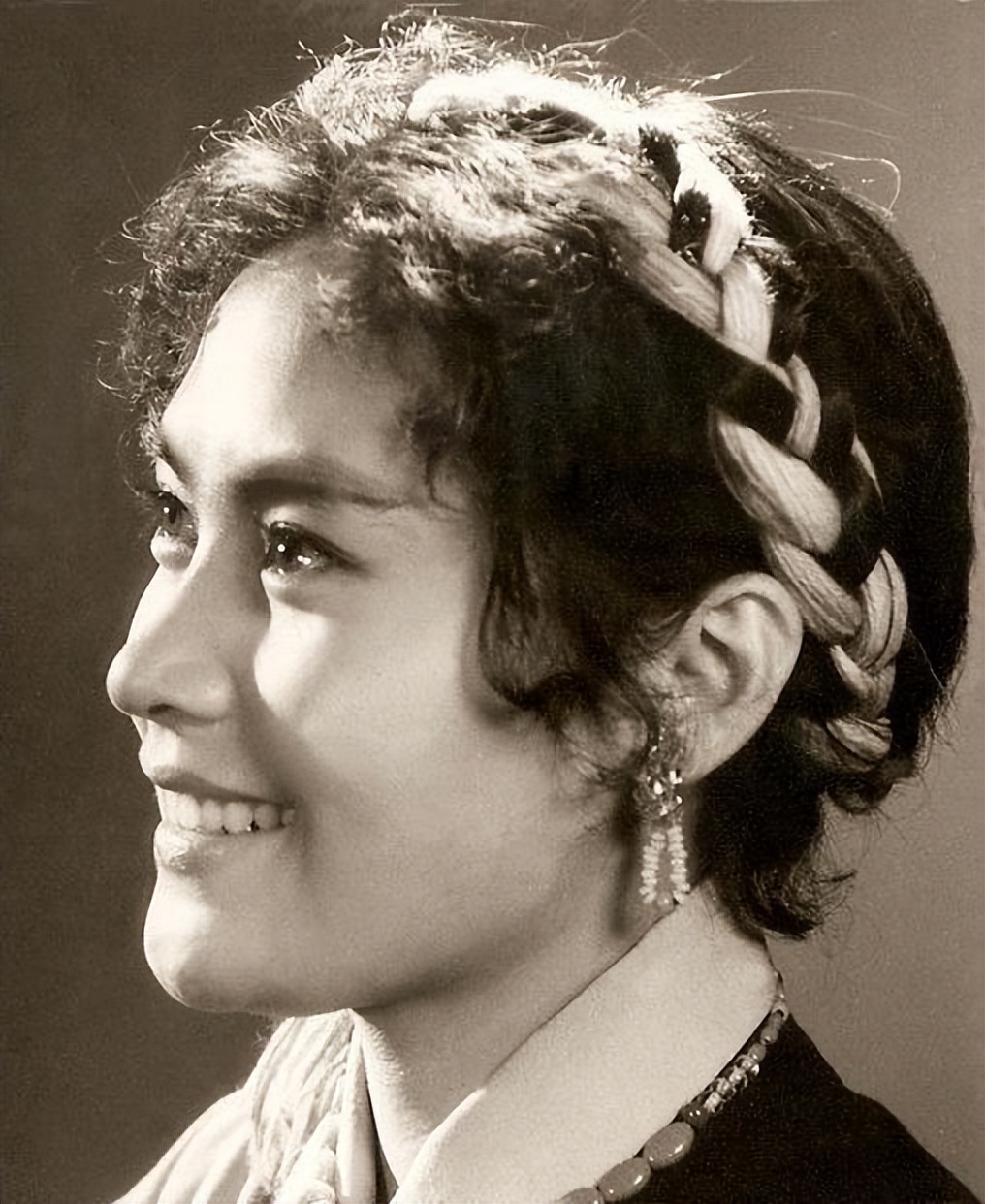 演员宋晓英:二婚遇挚爱,丈夫病逝让她悲痛,儿子成她晚年依靠