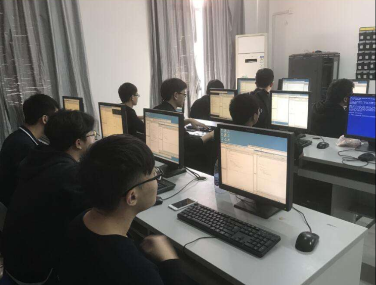 大学里最难熬的6个专业，学生吐槽比高三还累，学生：我想回高中