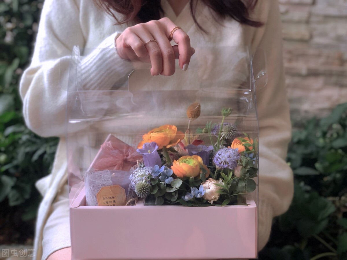 七夕节送什么礼物给女朋友比较好（情人节送女朋友的礼物排行榜大全）