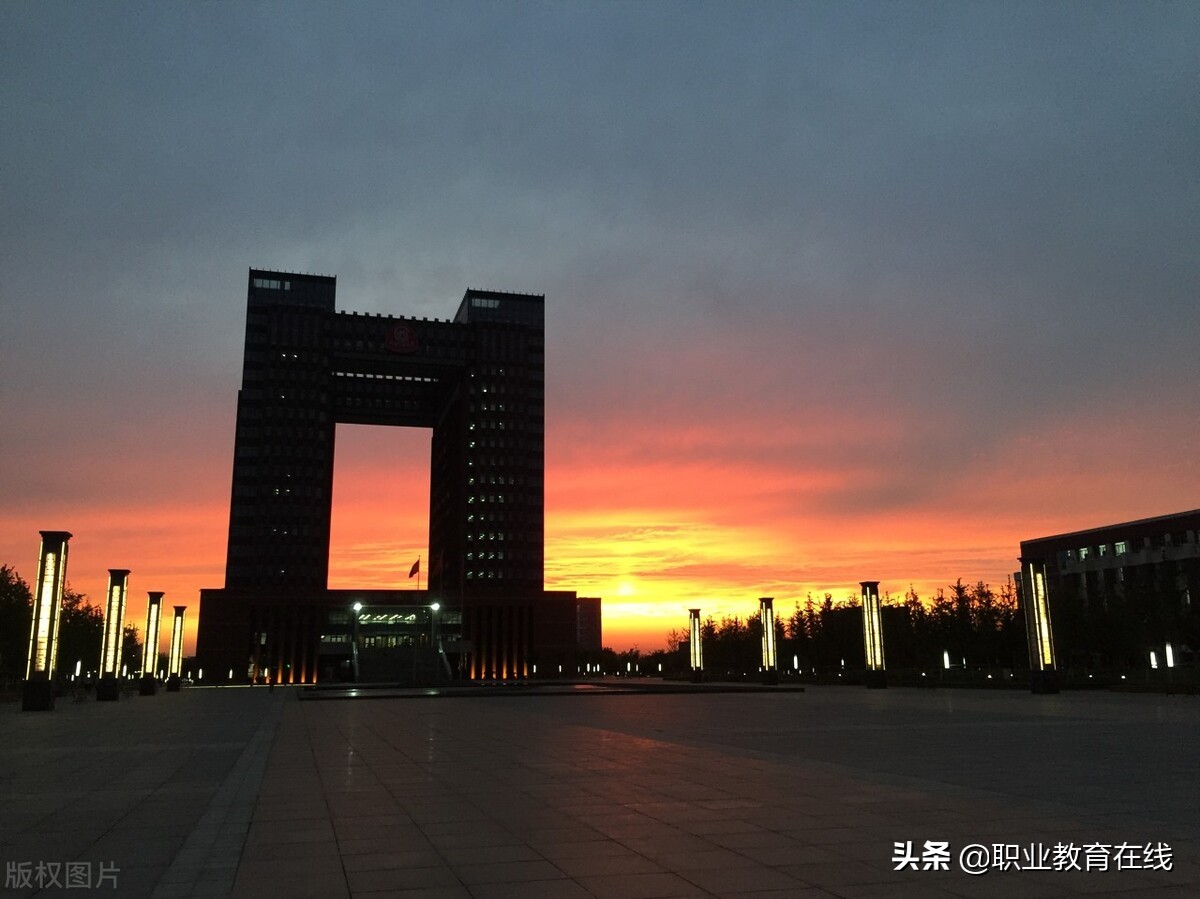 医药类大学排名，虽然排名不是最高，但录取分数一直居高不下