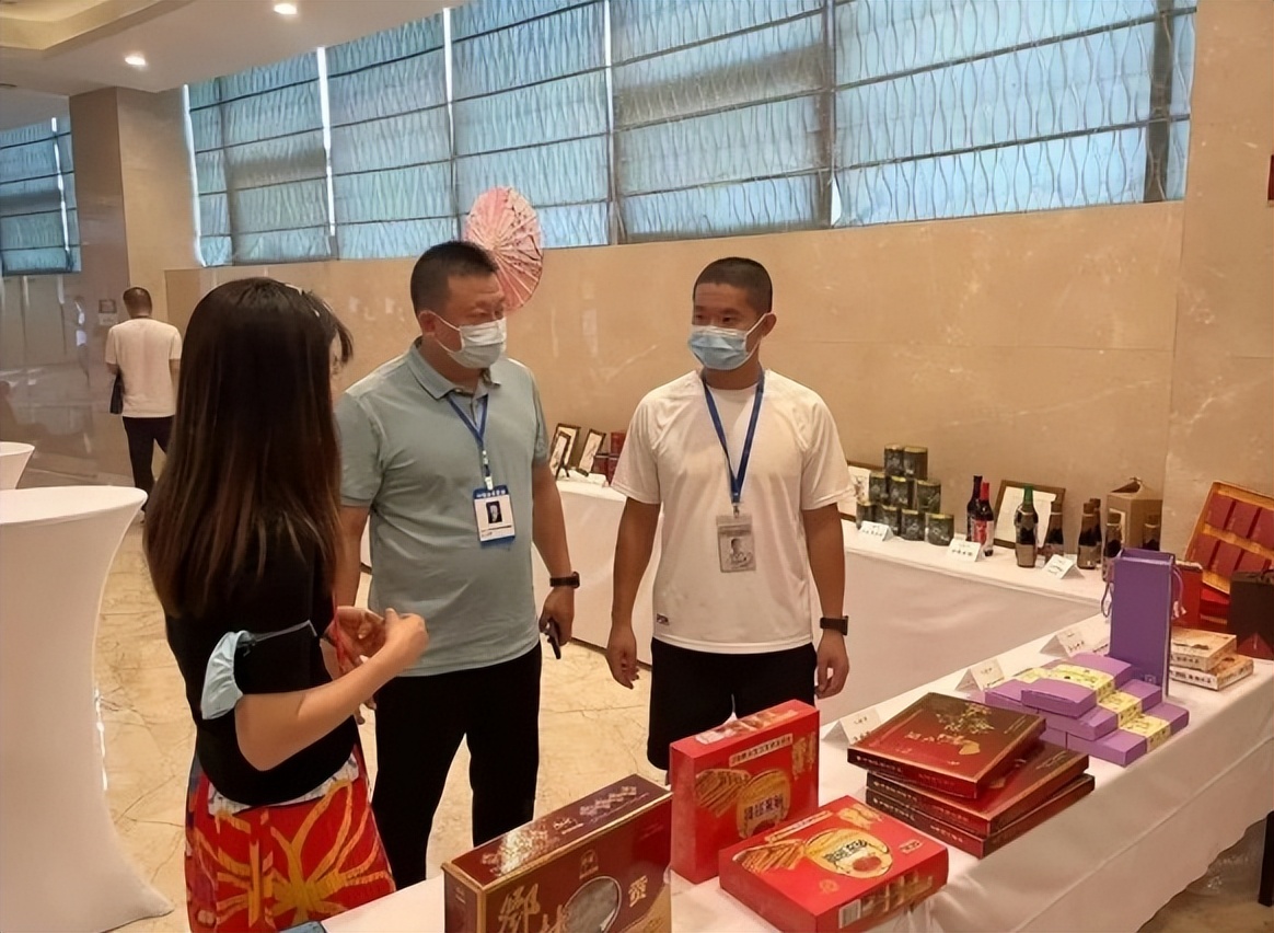 泸州市市场监管局全力保障“酒博会”食品安全