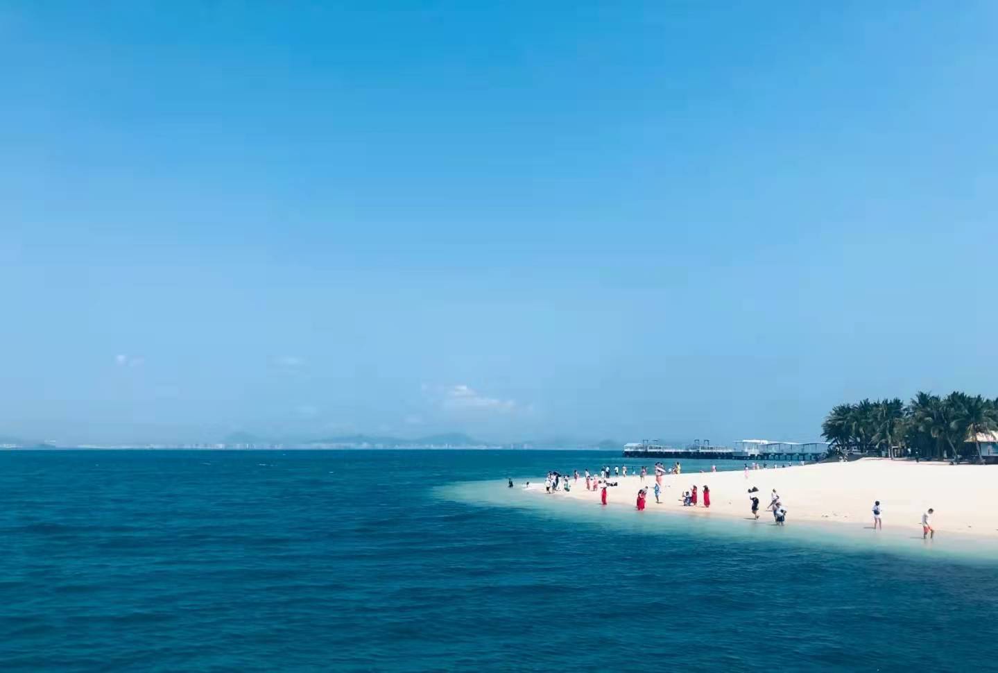 去海南岛旅游多少钱(2022年，去三亚游玩需要多少钱？该怎么玩？)