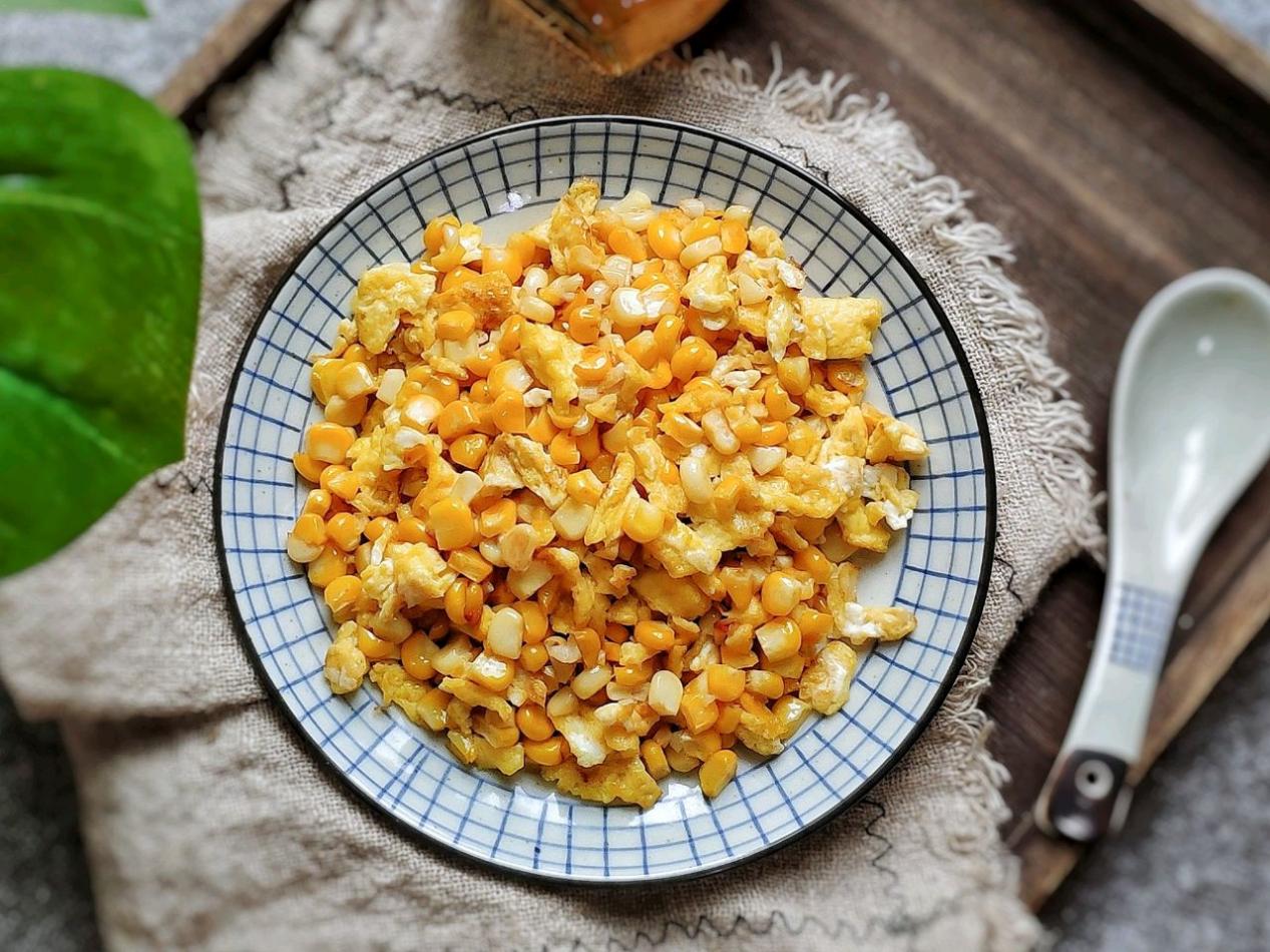 甜玉米炒鸡蛋,香甜的蜜糖味道加上鸡蛋的鲜美,太好吃了