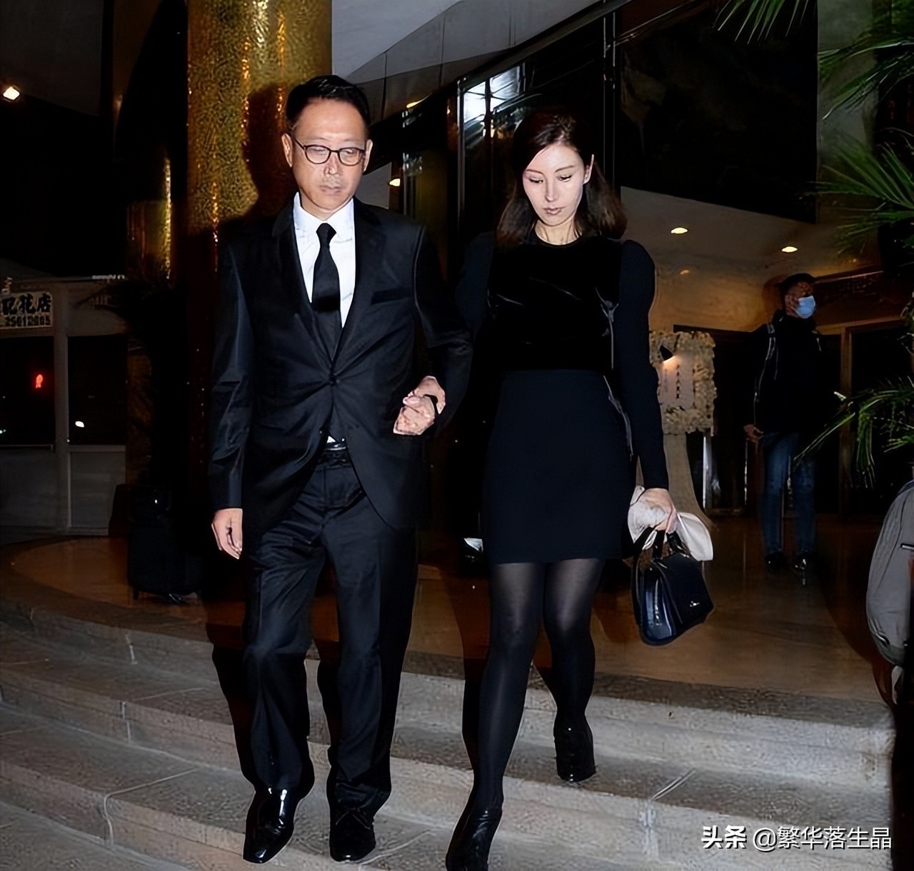 许晋亨没有继承420亿家产，这是一种遗憾，不过他还是很聪明的