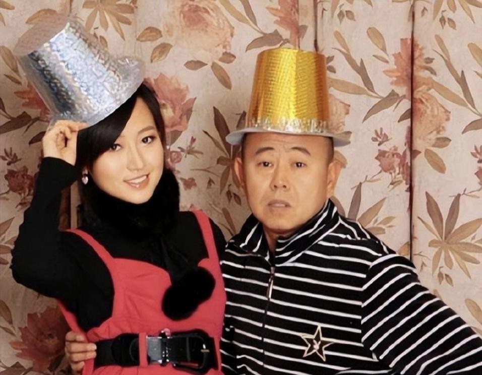 父亲是歪瓜裂枣，女儿却貌美如花？这10位星二代的长相好奇妙