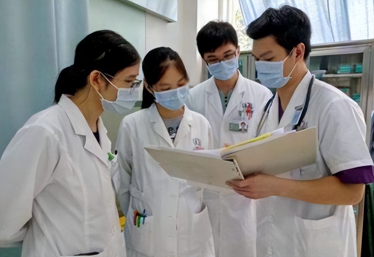 医学专业“受欢迎度”排名，口腔医学热度上升，榜首成为考生新宠