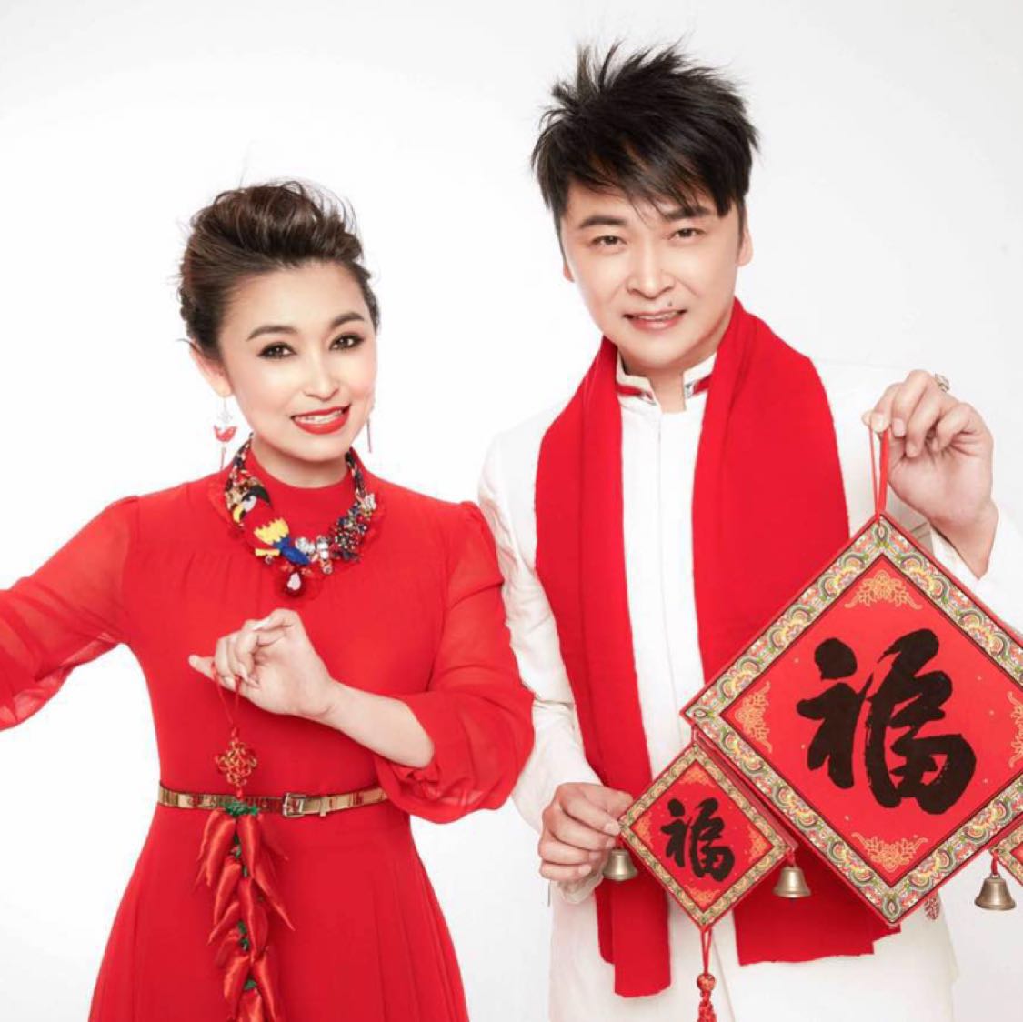 歌坛伉俪冯晓泉与曾格格：“421家庭”的幸福与烦恼