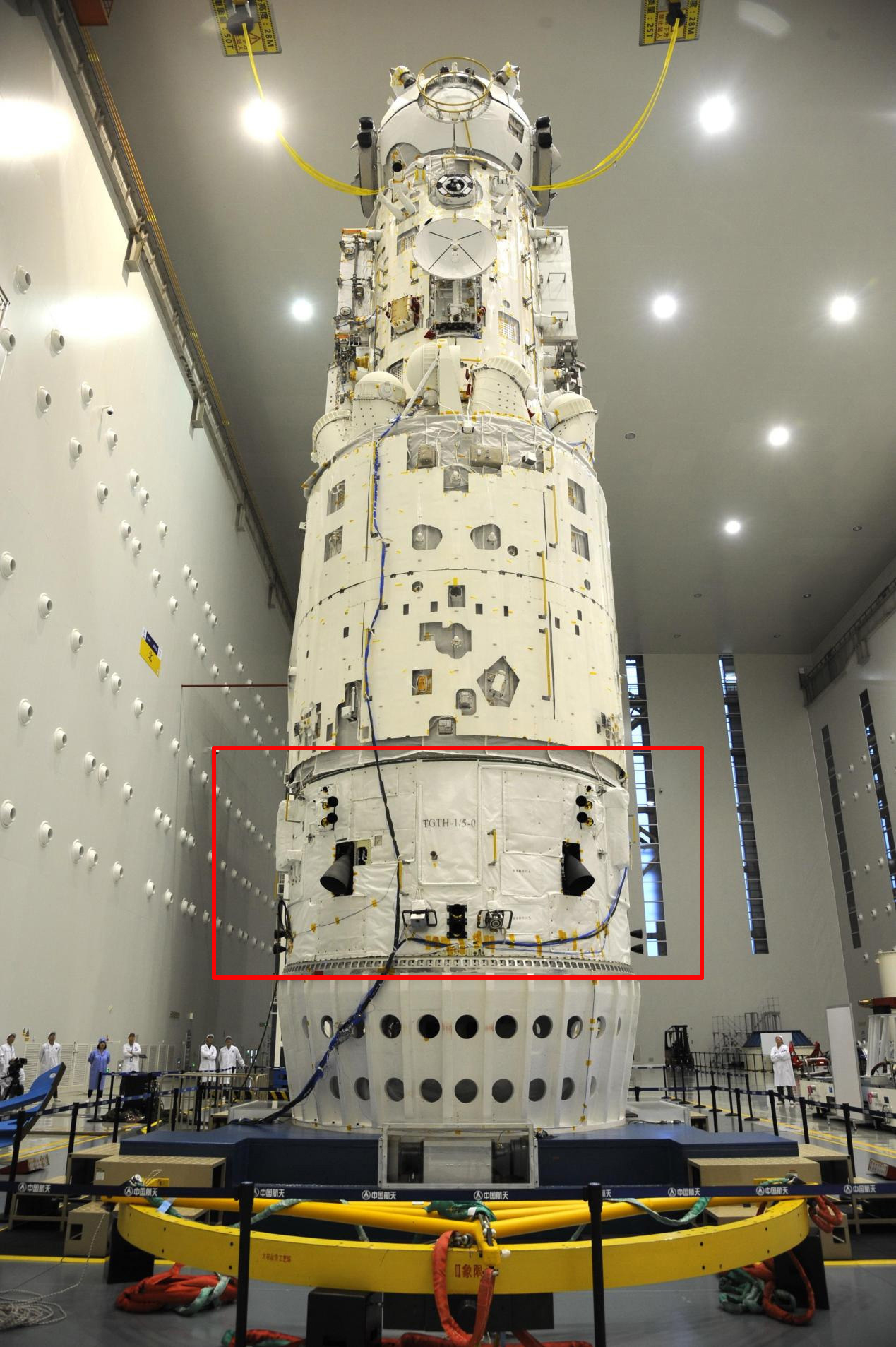 ���칬�ռ�վ֮����һ���ٶּ��ռ�վ���࣬���߶ԱȻ������