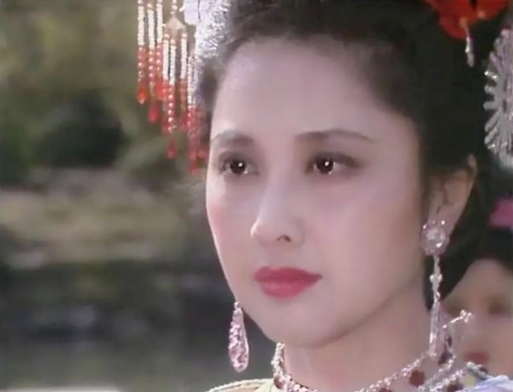 早期古装美女天花板，只服这9位，桃花眼，樱桃嘴，个个百里挑一