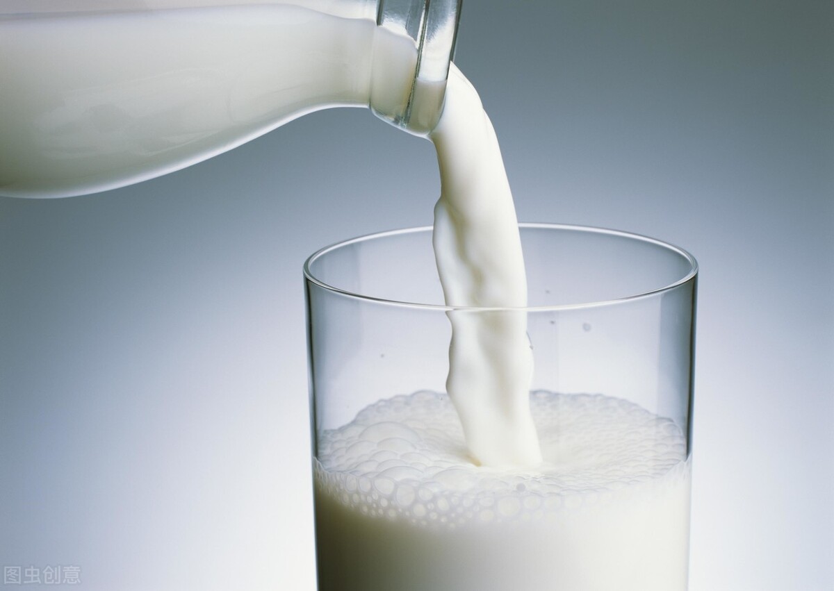 老人经常喝牛奶与不喝牛奶，差别大吗？医生告诉您实情