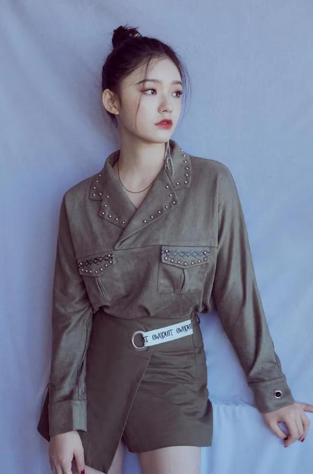 林允：青春靓丽，温婉大方，唯美迷人
