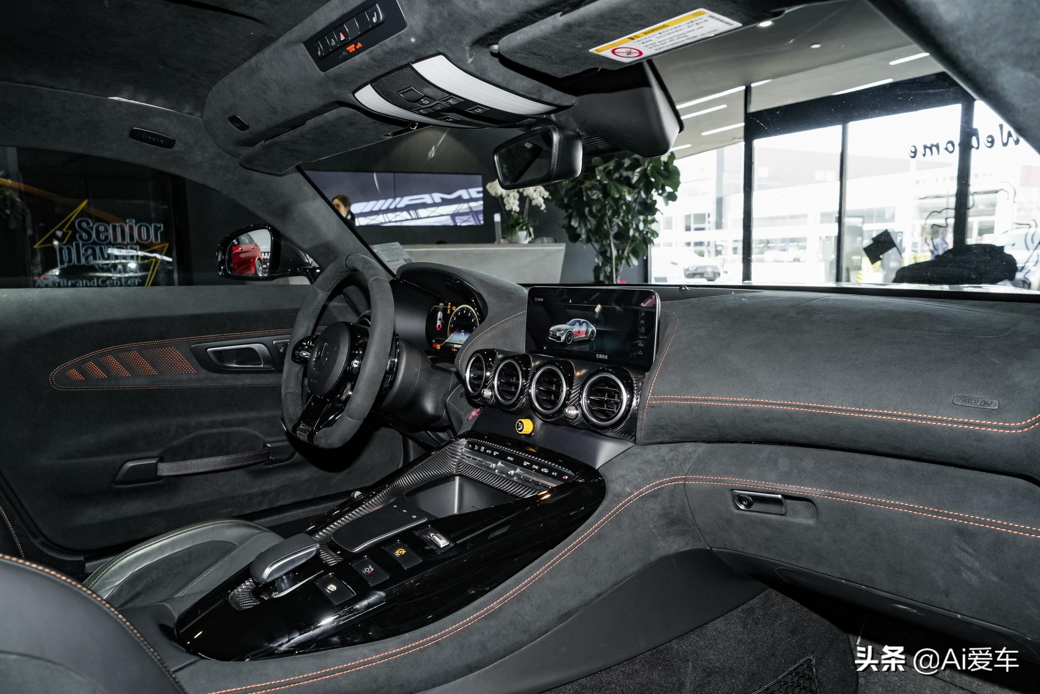 730马力破百3.2S，德系进口豪华2门2座硬顶大跑车，实拍奔驰AMG GT