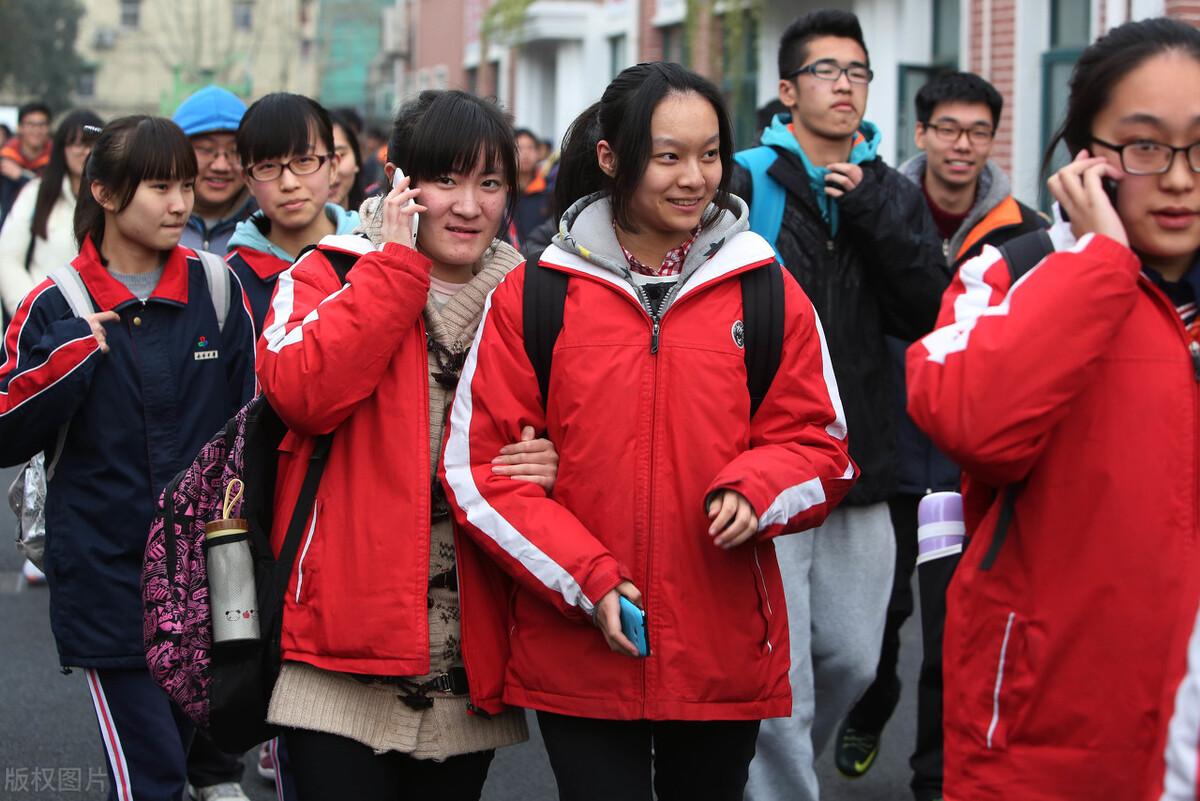 上海高考延期一个月，今年外地考生想考上海高校如何报志愿呢？