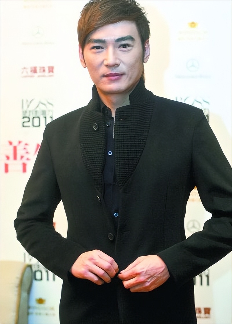 剑眉星目，风度翩翩，这10位男明星的长相，击中了国人审美