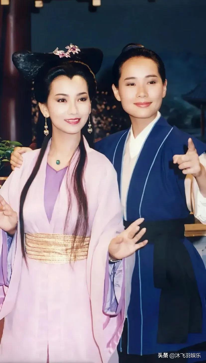 叶童和赵雅芝，新白娘子传奇，许仙，白娘子珍贵古装合影