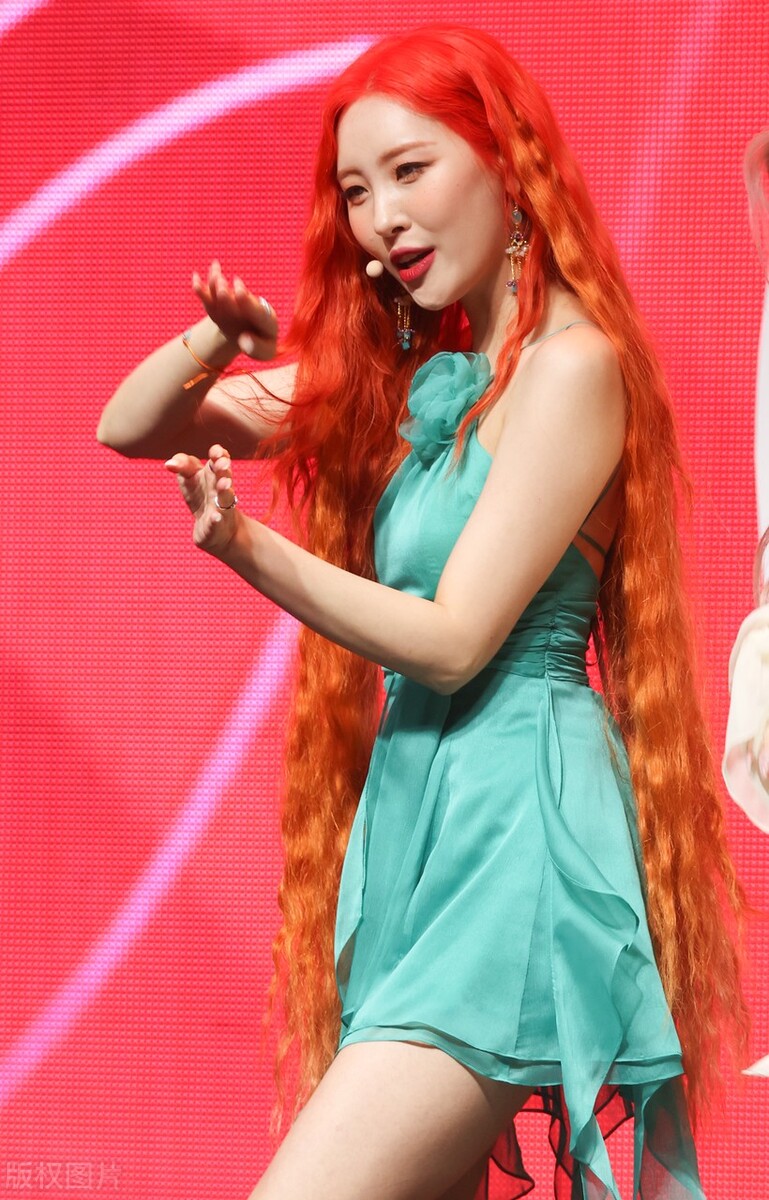 Sunmi在首尔召开新专辑《Yeol-iolayo》记者会现场献艺激情四起