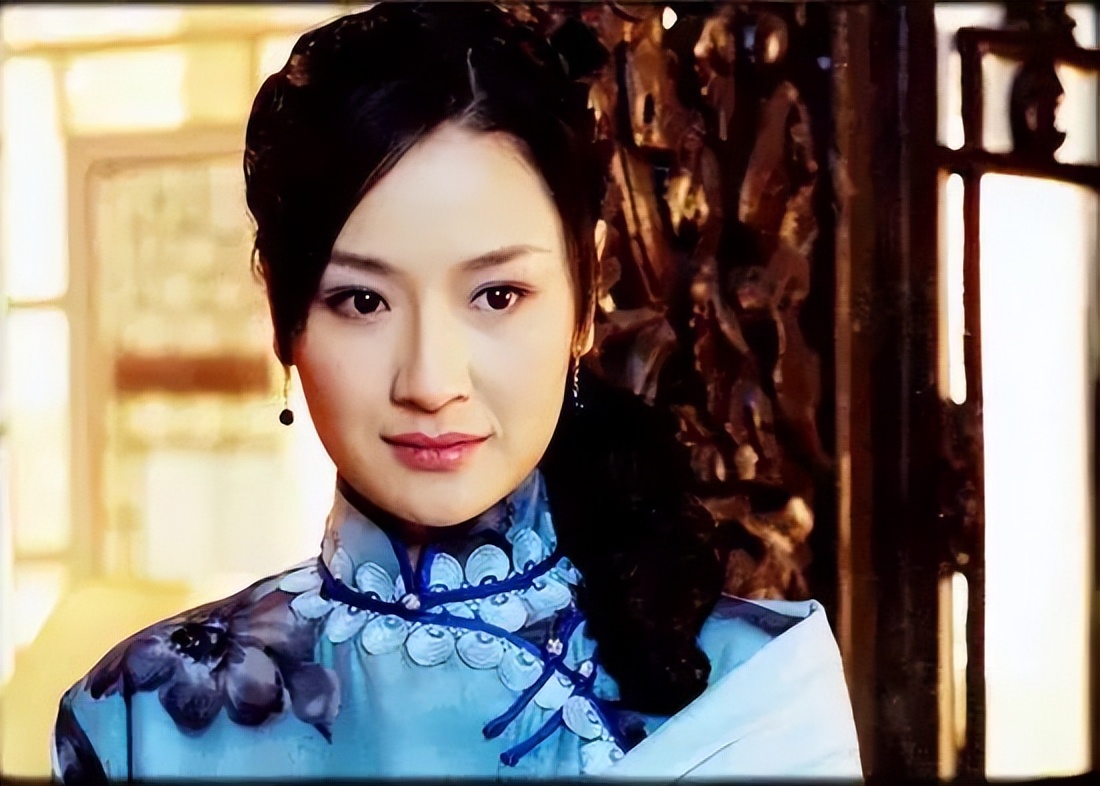 前夫入狱10年，与李金羽无疾而终，“水蜜桃”殷桃如今怎样了？