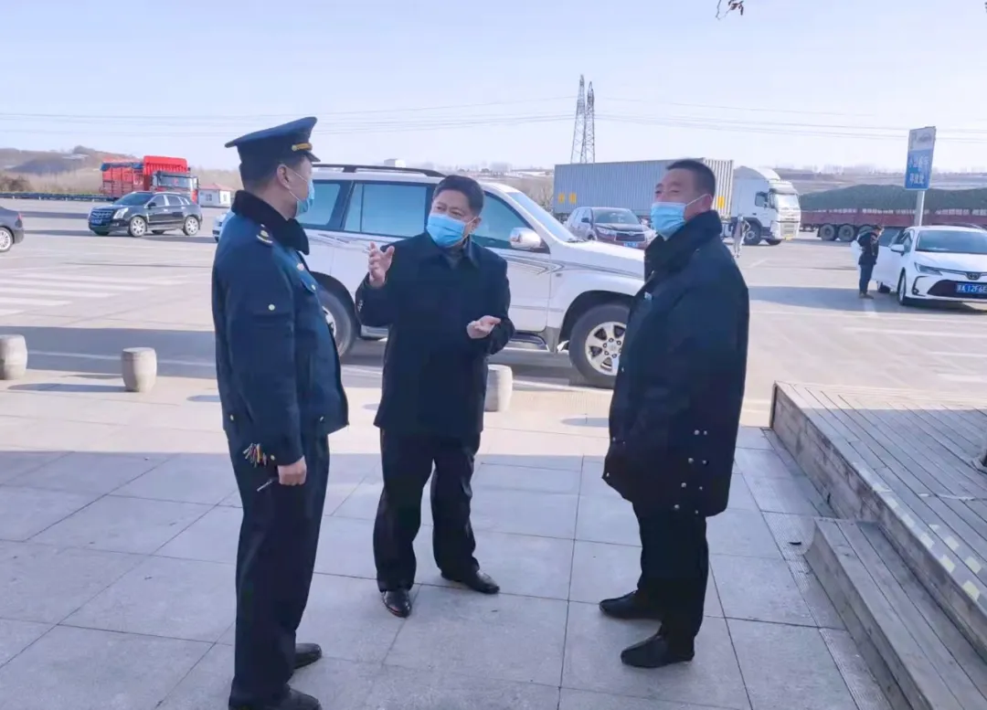 三门峡市交通运输局领导除夕督导检查高速公路服务区疫情防控和服务保障工作