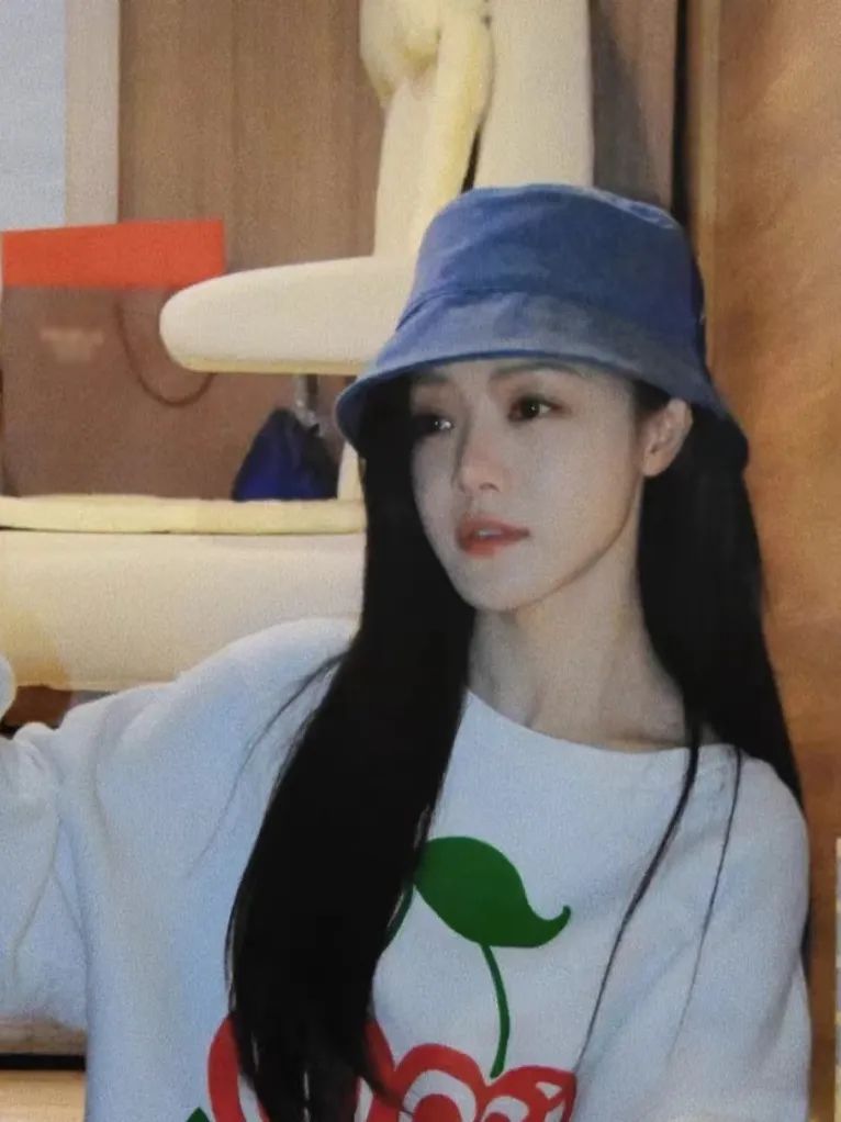 次次艳压00后小花，35岁的杨幂心机在哪儿？