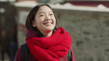 她的中文水平达10级，凭借“尺度片”得到认可，不惜为戏增重8斤