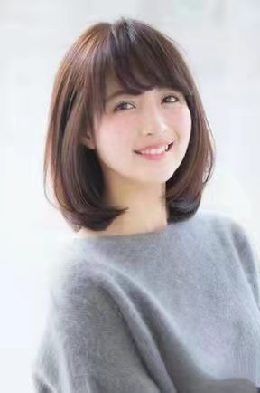 不管是圆脸,还是梨形脸,新年试试锁骨发,优雅大气又显脸小