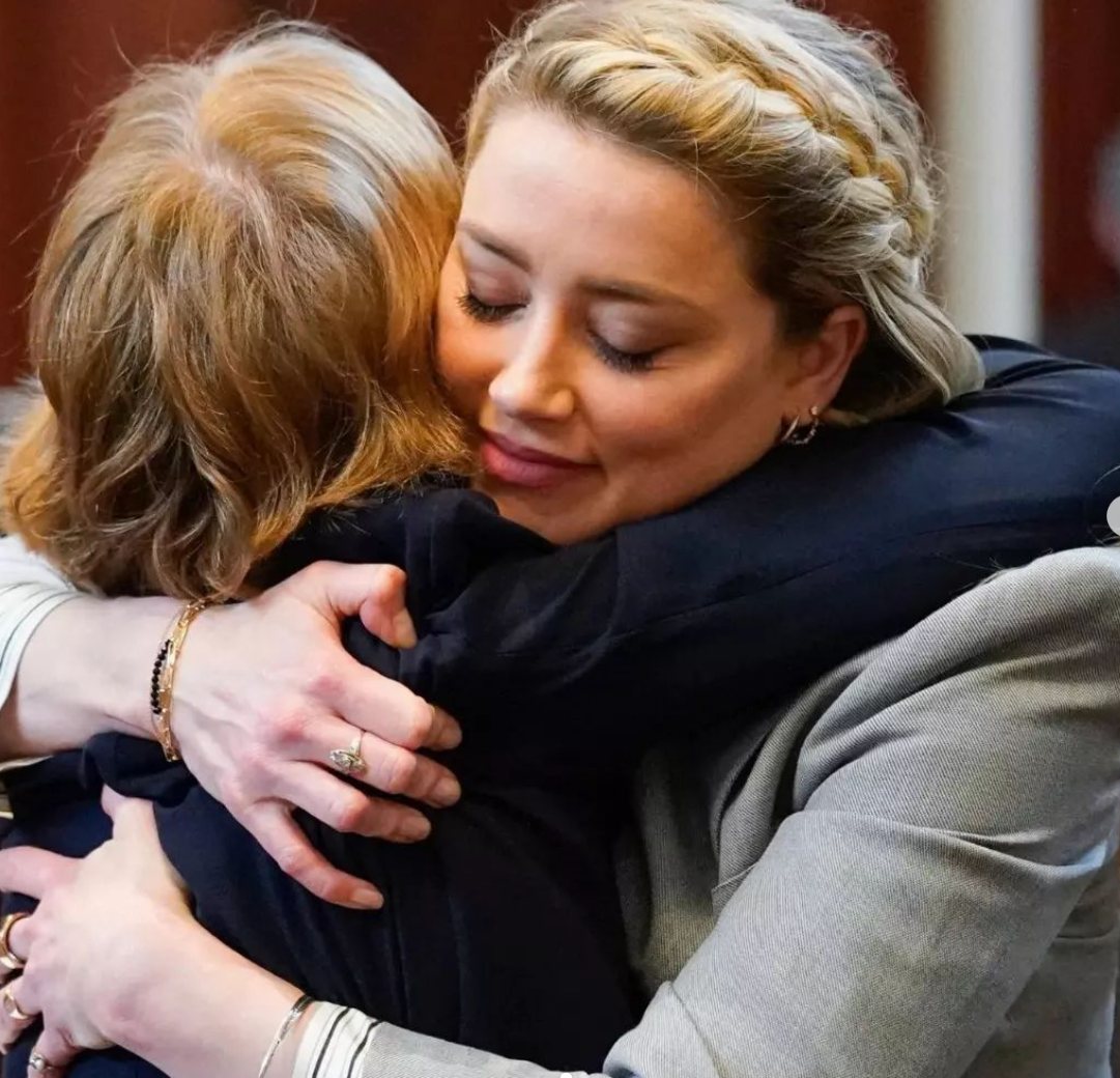 艾梅柏认为德普的律师比较厉害：「成功混淆陪审团的注意力！」