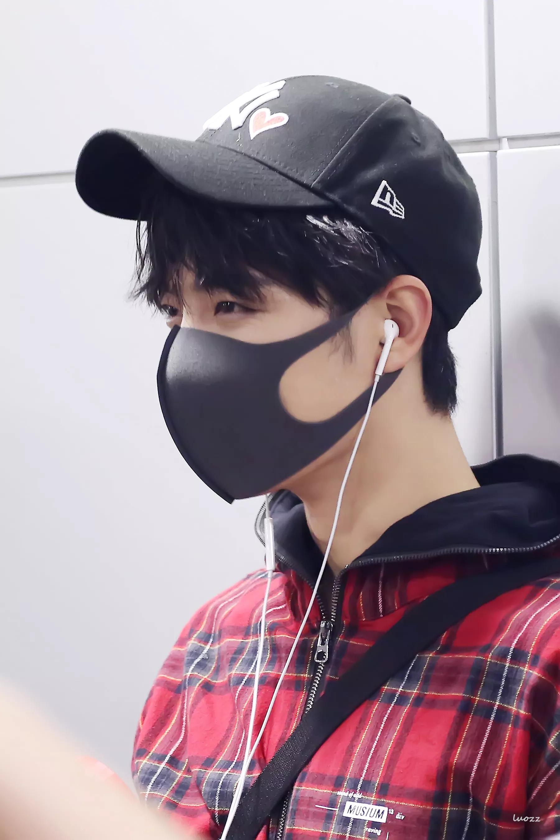 考古肖战:2018年9月—12月机场时间线汇总,今天请叫我收图狂魔