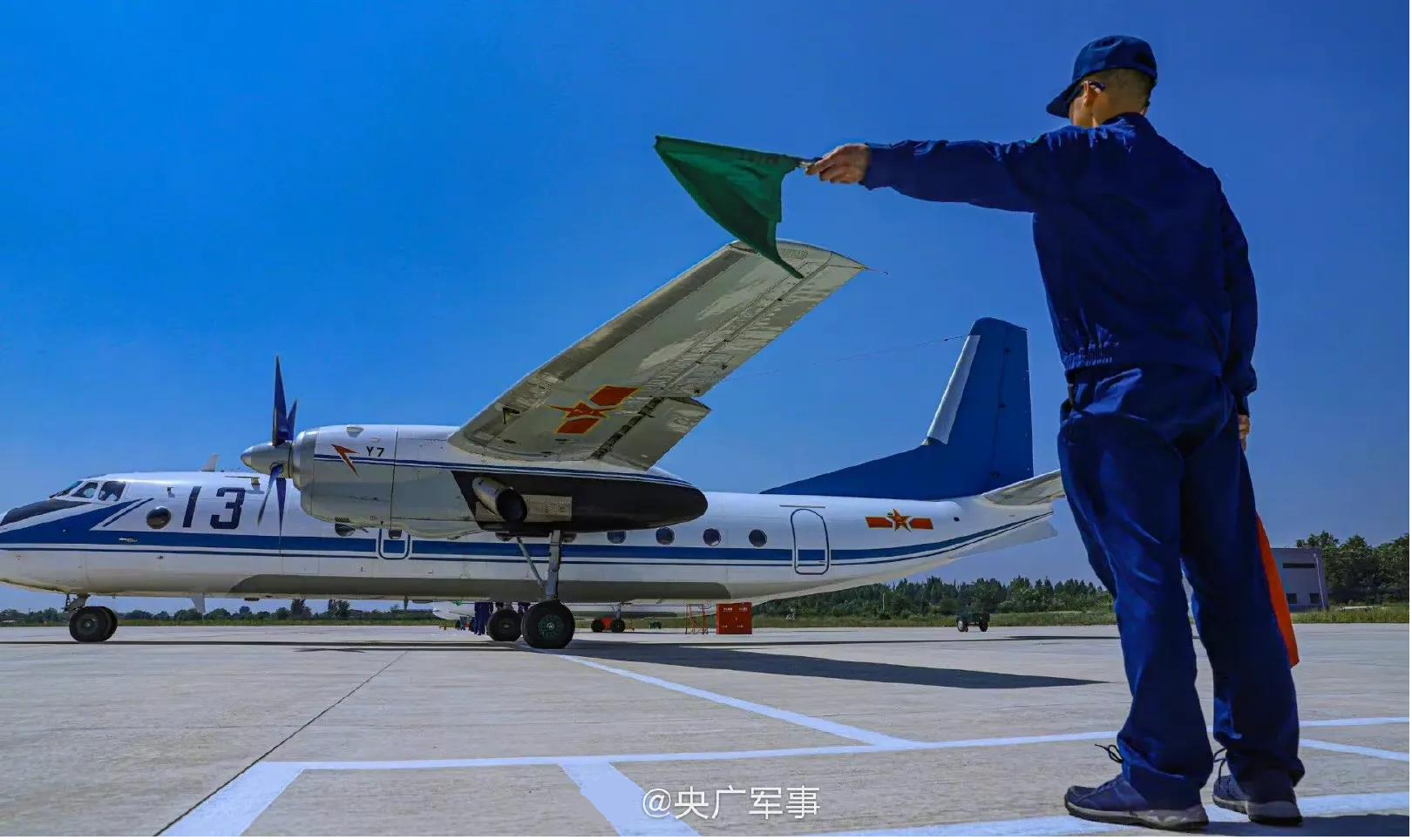 ���������һ��ƴͼ�������ع���7�Ž�ѵ�����й���ҹ����ƴ���