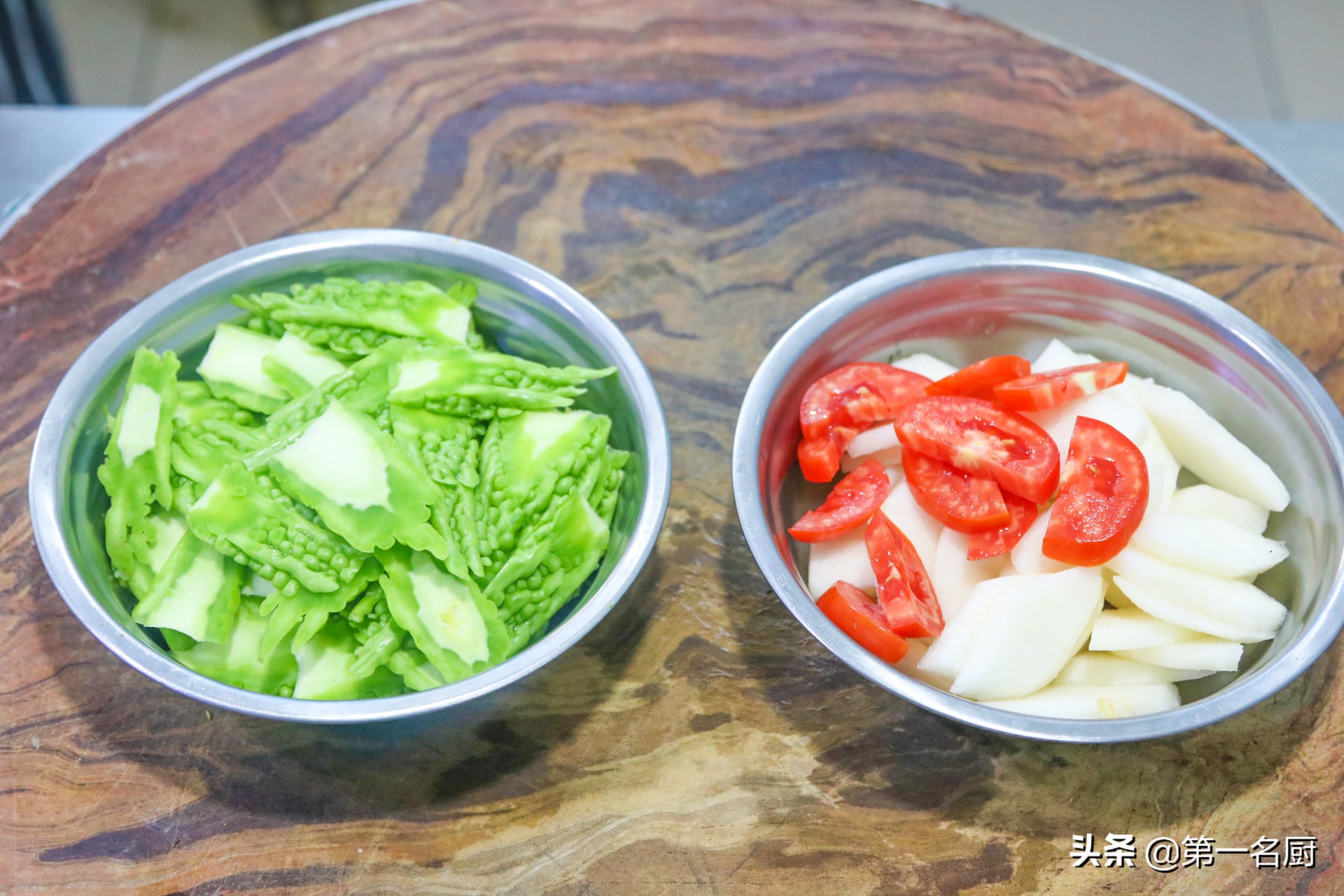 強烈建議中老年人：少吃西瓜，常吃這3種應季食材，舒服過夏天