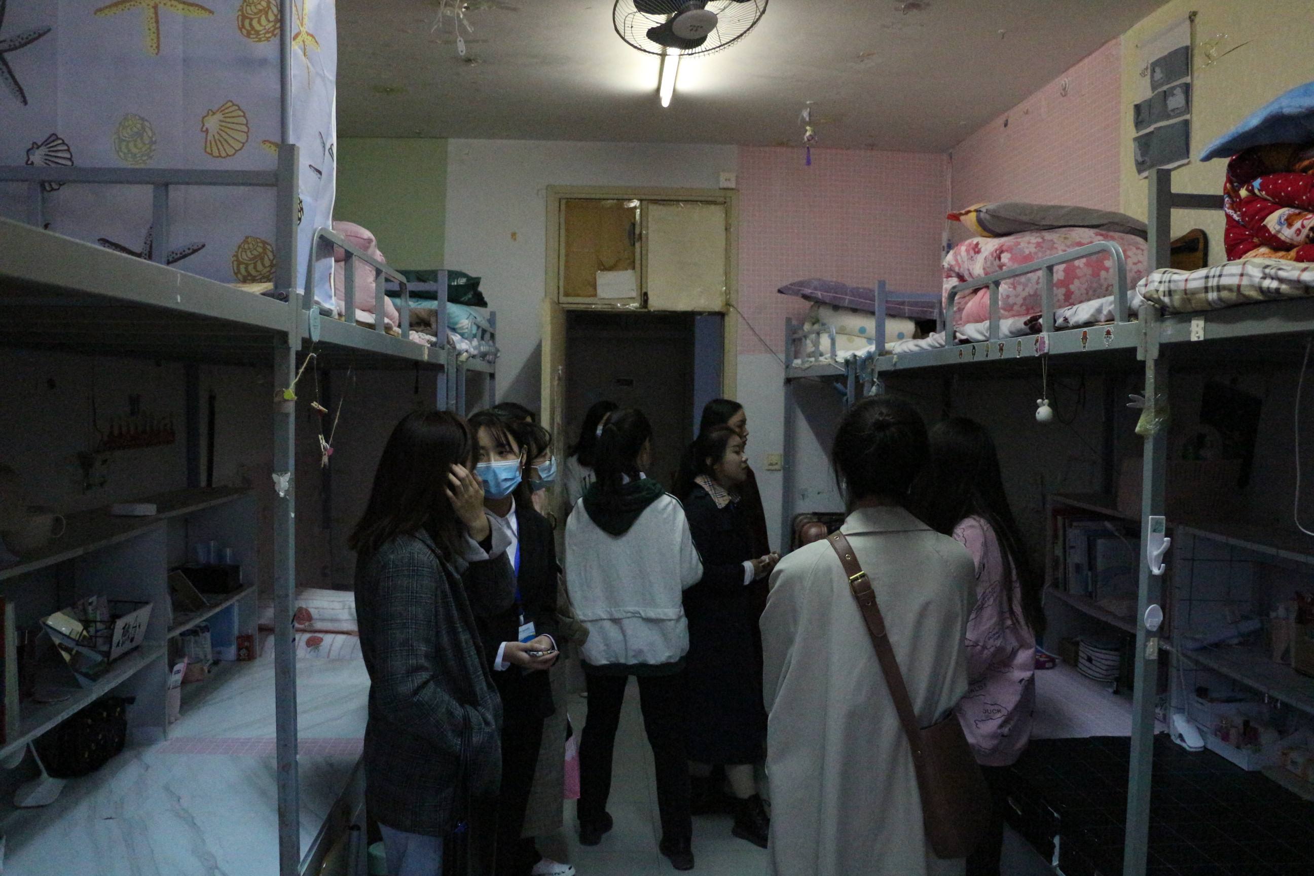 郑州师范学院、郑州工程技术学院：共用一个校门和校园，该选谁？