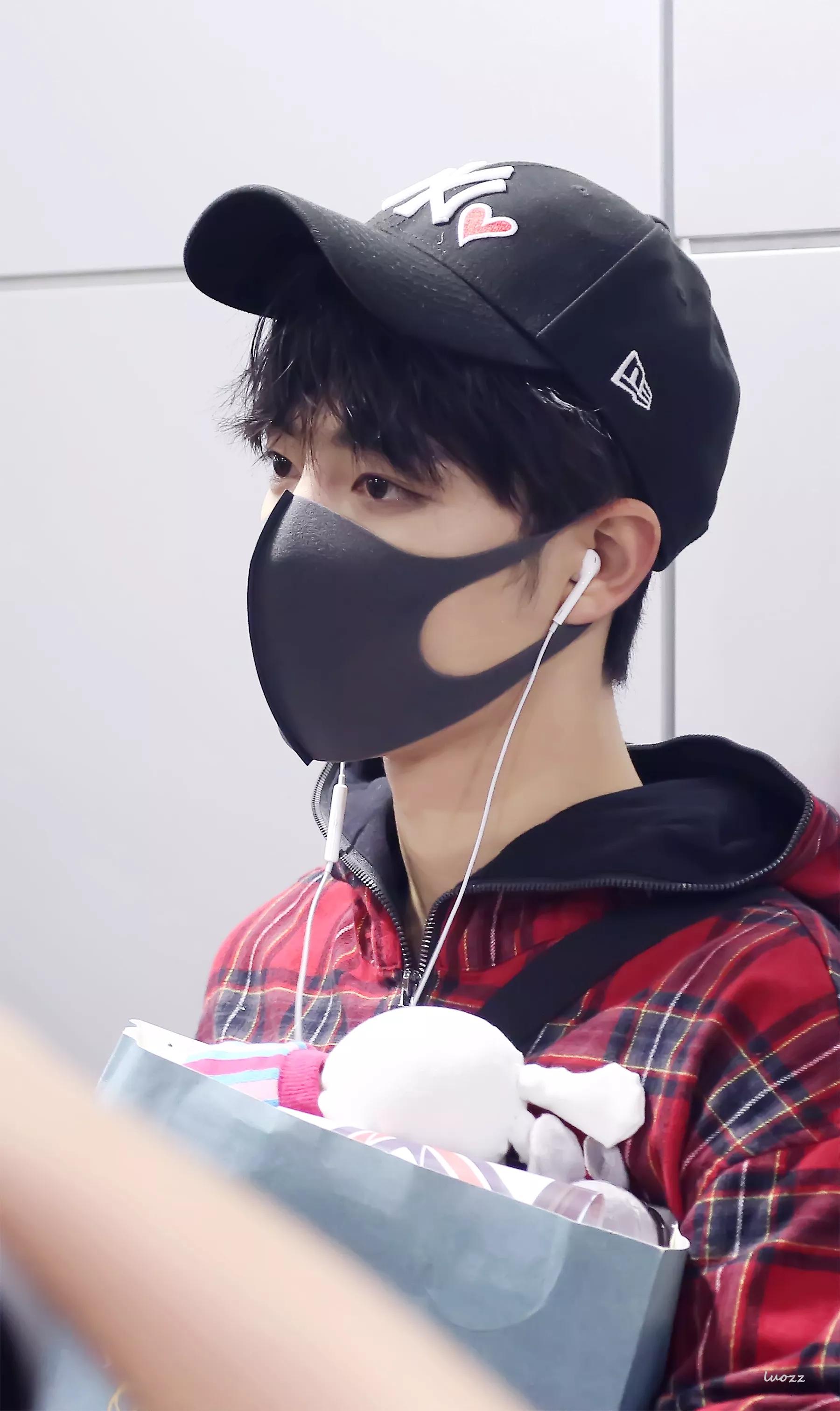 考古肖战:2018年9月—12月机场时间线汇总,今天请叫我收图狂魔