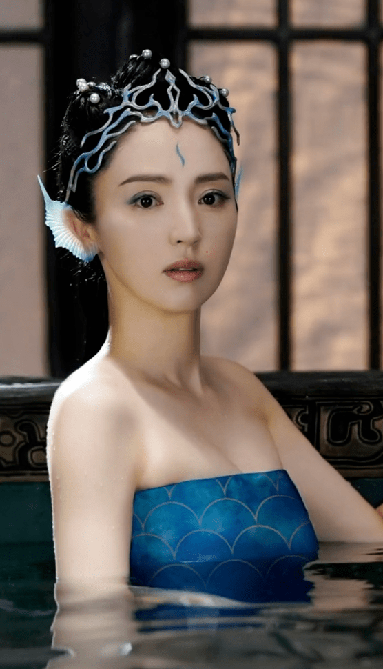 同样是演美人鱼，钟丽缇董璇惊艳，杨幂辣眼，甘婷婷像“水鬼”