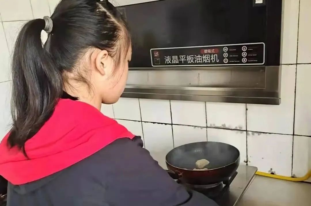 致敬最可爱的人——四川天府新区三星小学开展劳动实践周系列活动