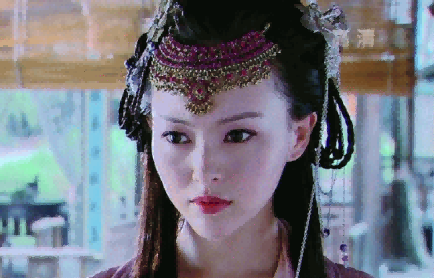 颜值不够别带“额饰”！13位女星造型PK，谁才撑得起倾国倾城