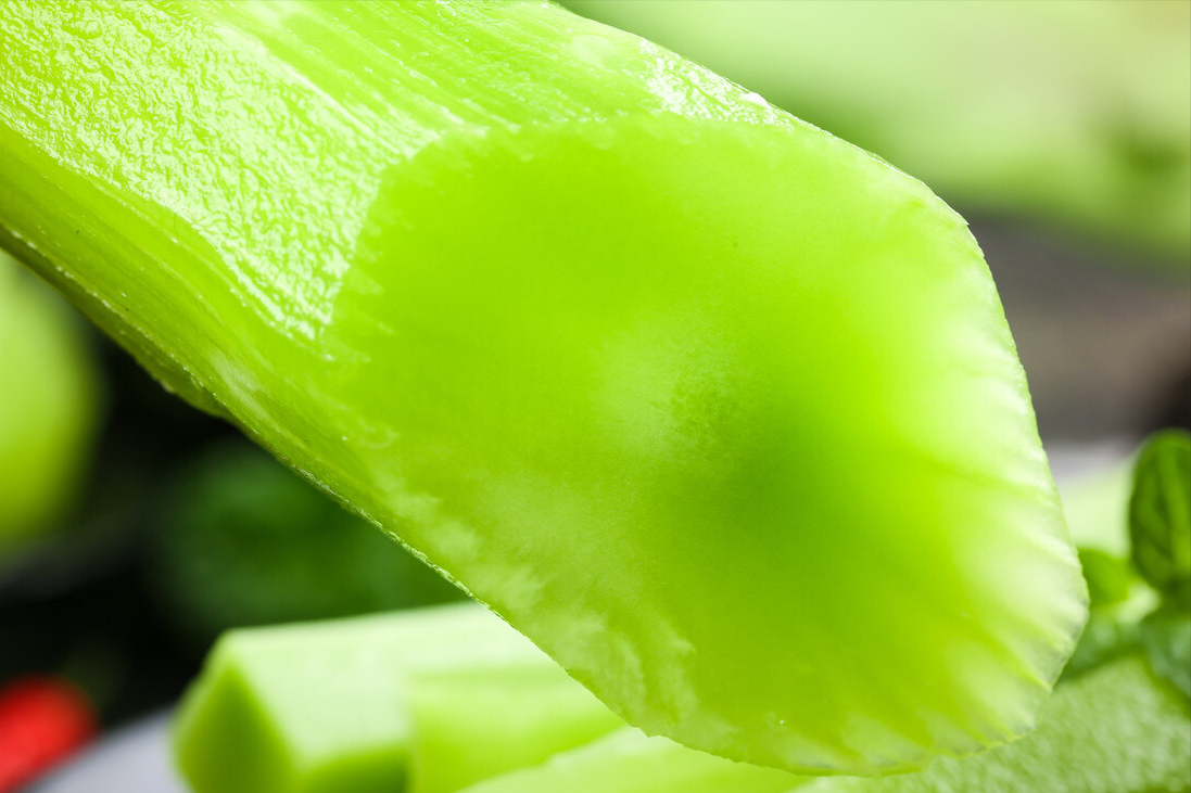 初春，菜市场5种蔬菜别乱买，菜贩自己都很少吃，顾客却经常买