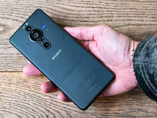 发布八个月下跌2000元，12GB+512GB+IP68，4K屏旗舰加速退场