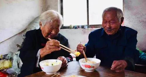 七绝《父母情》三首