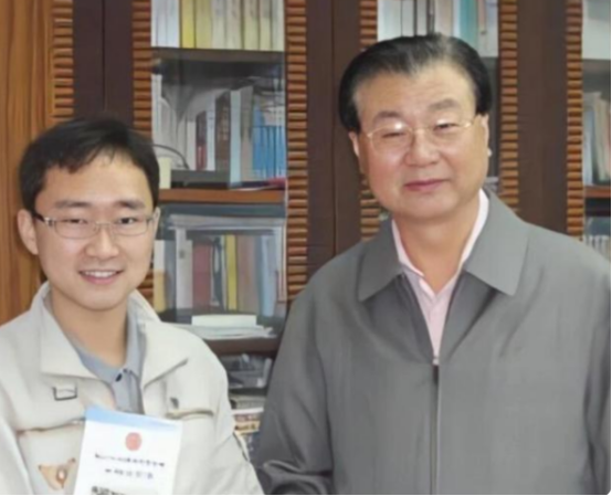 高考作文6分的甲骨文怪才，被川大破格录取后，终于原形毕露